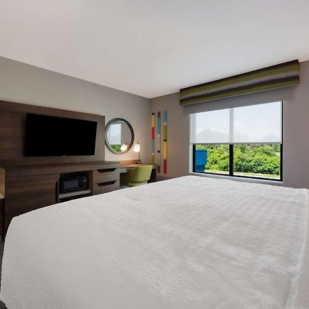 Hampton Inn By Hilton Detroit Саутфилд Экстерьер фото