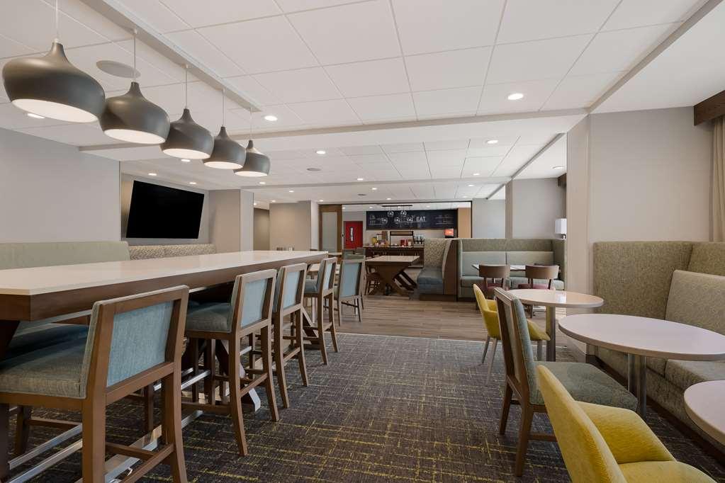 Hampton Inn By Hilton Detroit Саутфилд Ресторан фото