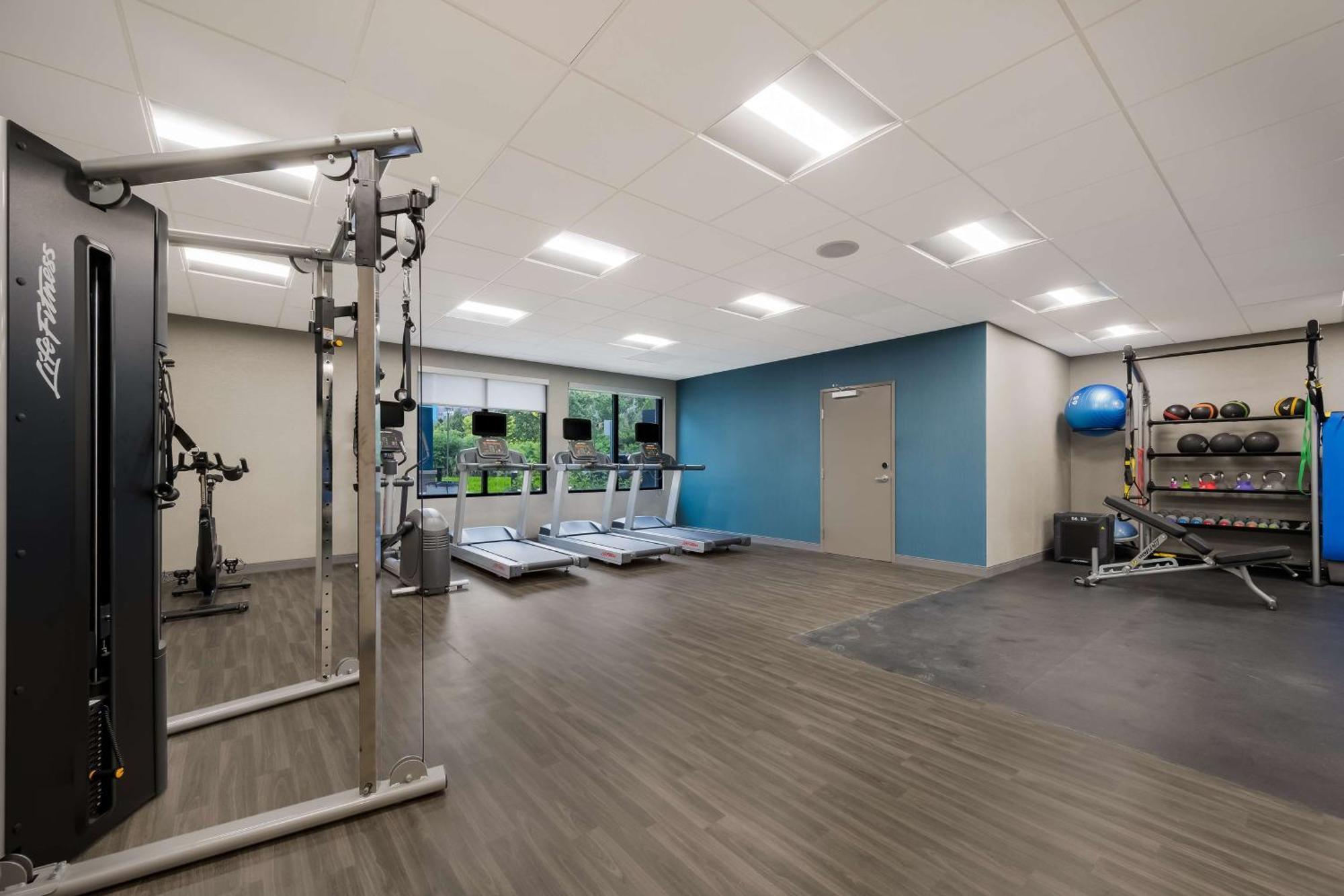Hampton Inn By Hilton Detroit Саутфилд Экстерьер фото